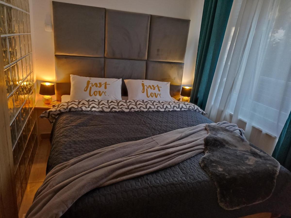 Apartman Close2park *** *